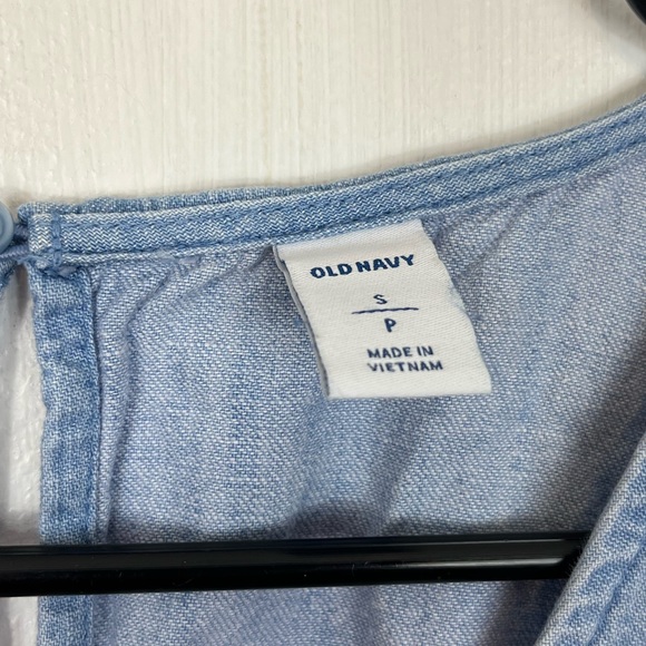 Old Navy Chambray Faux Wrap Tie Belt Jumpsuit Sz S - Picture 8 of 12